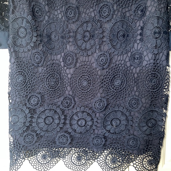 Taylor Navy Lace Dress Size 6 Scolloped Bottom - Picture 4 of 11